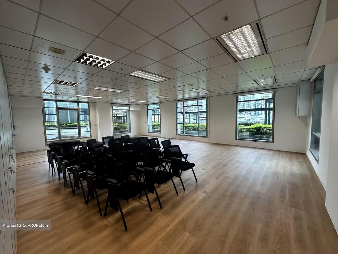 Bugis Junction (D7), Office #575789951